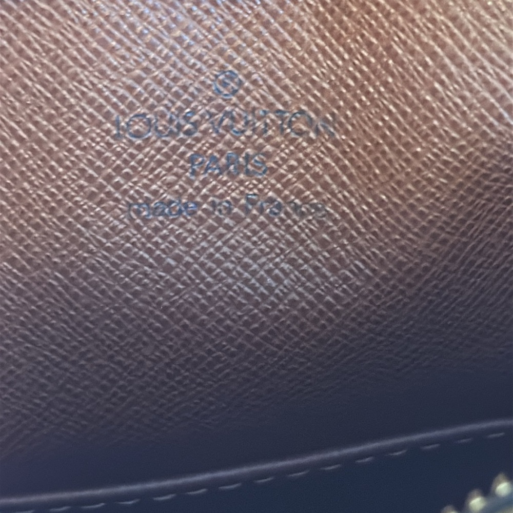 Louis Vuitton Vintage Amazon Crossbody. EVC plus LV dust bag FLASH SALE - Picture 7 of 16